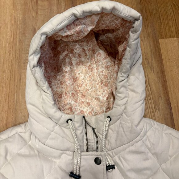 Joe Fresh x Jillian Harris Winter Jacket | Quilted White Coat | Cinch Waist Hood - Picture 3 of 9